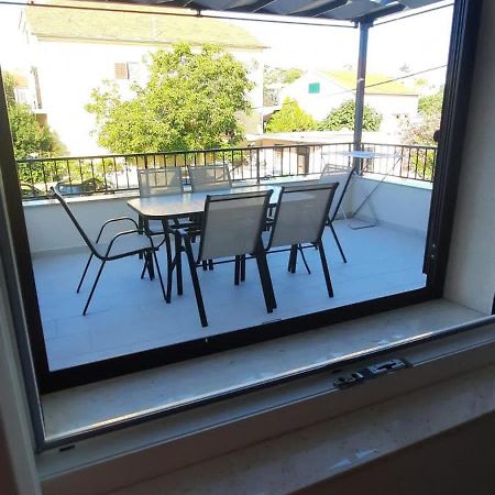 Beach Apartment Kate With Sea View, Balcony And Parking, Murter, Dalmatia Extérieur photo