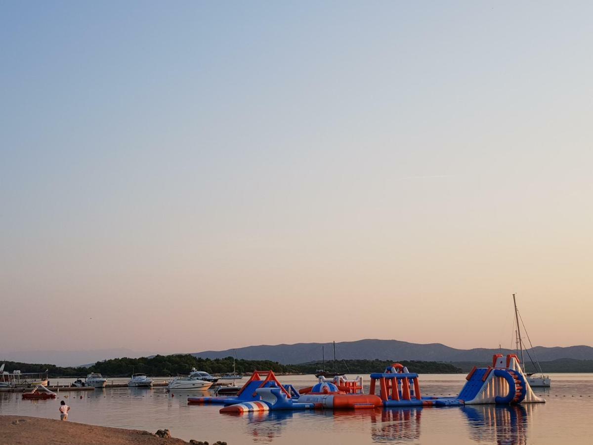 Beach Apartment Kate With Sea View, Balcony And Parking, Murter, Dalmatia Extérieur photo